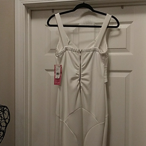 Emerald Sundae gown - Picture 3 of 7